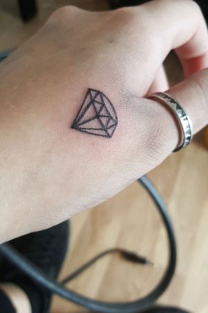 Mon premier tatouage ! 📌🔗🕉