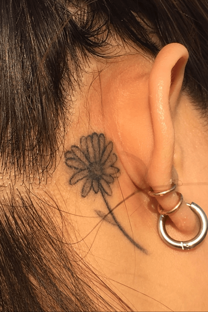Minimal calendula flowers tattoo  Tattoogridnet