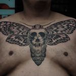Tattoo by Franco Maldonado #FrancoMaldonado #deathmothtattoos #blackandgrey #darkart #moth #insect #animal #nature #wings #kiss