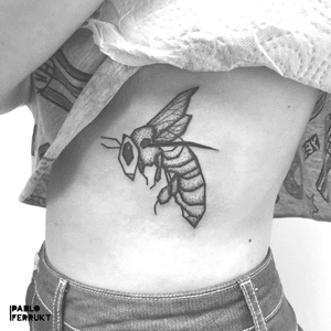 Geometric dotwork bee! ⠀I have more geometric animals/insects write me if you want one! ⠀Appointments at pabloferrukt@icloud.com⠀#geometrictattos .⠀.⠀.⠀.⠀#tattoo #tattoos #tat #ink #inked #tattooed #tattoist #art #design #instaart #tattosleeve #blackwork #tatted #instatattoo #bodyart #tatts #tats #amazingink #tattedup #inkedup⠀#berlin #berlintattoo #beetattoo #blackworkers #berlintattoos #dotworktattoos #dotwork  #tattooberlin #bee