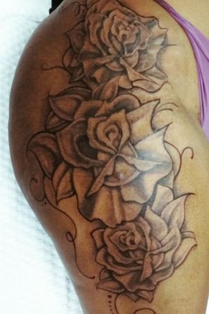 Black and grey on left thigh