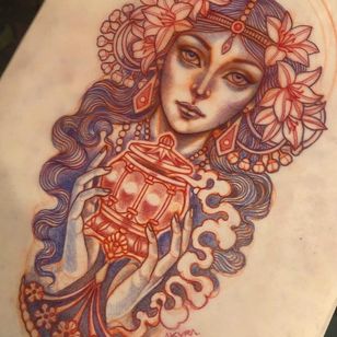 Ilustración de Lynn Akura #LynnAkura #illustration #tattooflash #lady #ladyhead #hands #pattern #lantern #smoke #flowers #floral #portrait #beads