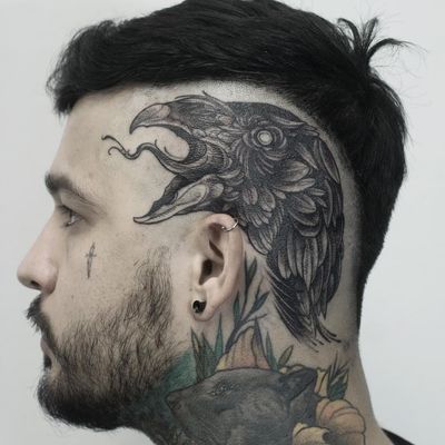 Tattoo by Guadalupe Carlota #GuadalupeCarlota #darkarttattoos #blackwork #illustrative #vulture #bird #feathers #animals #scalptattoo