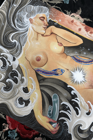Here is my contribution to Okaasan Books erotic art book, released this October 5th at Florence tattoo convention , super honored to be part of it along side 57 great inspiring women around the globe. My piece is called “The cosmic womb” . The Goddess Venus was born from the "foam of the sea", it is told. The Milky Way contours is mythically mentioned as "the celestial river". Looking at the Milky Way shape on the southern hemisphere, this very easily can be imagined as a celestial woman. If agreeing in this celestial imagery of a woman, the galactic center is located in the imagined location of her womb, thus giving rise to the mythical term, the "Cosmic Womb" from where everything in our galaxy is formed, which again logically gives rise to the mythical term, The Mother Goddess. 