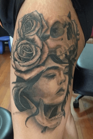Black and Grey skull lady with roses tattooed by our artist Matthew. Wanna get a tattoo by him? Just drop him a message at +65 86142048 for enquiry or appointment. Email: promat97@gmail.com Facebook: www.facebook.com/matthew.chua.77 IG:@matthew.artistica #tattoo #tattooed #tattooartist #bodyart #sgtattoo #singaporetattoo ##thightattoo #skull #lady #roses #blackandgreytattoo #tattoolover #ilovetattoos #artistica #artisticatattoo #artisticasingapore #matthewartistica #jinhaoartistica