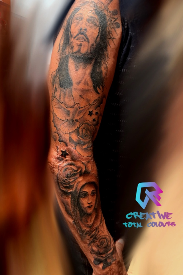 Tattoo uploaded by Charlies hell tattoo • Brazo religioso cristo  ,virgen,paloma,rosas #religious #religioustattoo #blackandgrey #realism •  Tattoodo