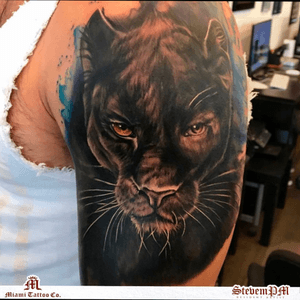 Impressive Panther Tattoo by our Venezuelan artist Steven PM3 🇻🇪🇻🇪 DM us to book an appointment with him.==#miamitattooco