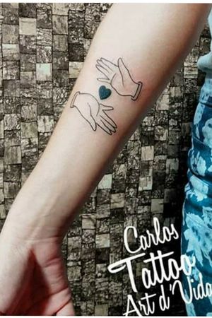About energy #hands #heart #energy #mysecondtattoo #tattoedgirl #tattooart 