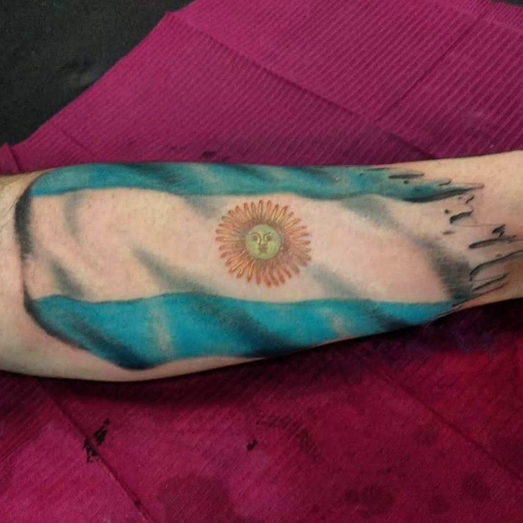 Tattoo uploaded by Maximiliano Winter Tattoo Studio • Bandera argentina • Tattoodo