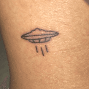 Basic. Minimalist. UFO. #Basic #Tattoo #linework #UFO #BlastOff #space #Spaceship #minimalist #smalltattoo 