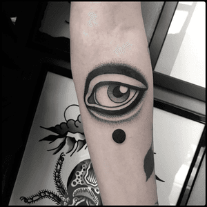 #totemica #tunguska #black #human #eye #vision #sight #tattoo #redcouchtattoo #milano #italy #blacktattooart #tattoolifemagazine #tattoodo #blackworkers #blackwork 