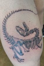 Sorry if its blurry, just got my Jurassic Park Velociraptor tattoo on my left calf. I am very happy how it came out. #90skid #jurassicparktattoo #velociraptor #greyshade 