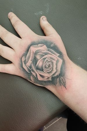 First tattoo #rose #roseonhand #handtattoo #black #white #blackandwhite 