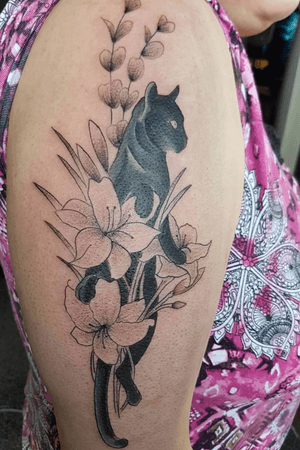 Cat and flowers tattoo #tattoo #cattattoo #inked #cat #flower 