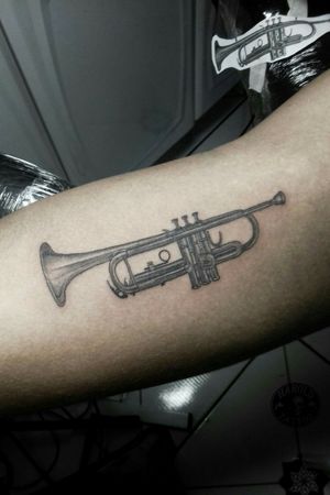 tattoo trompete 