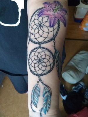 #dreamcatcher #lily #feathers #color #colortattoo 