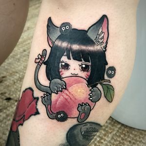 Tattoo by Neon Drug #NeonDrug #fruittattoo #color #cute #anima #manga #sootsprite #peach #kitty #cat #leaf #fruit #food #newschool