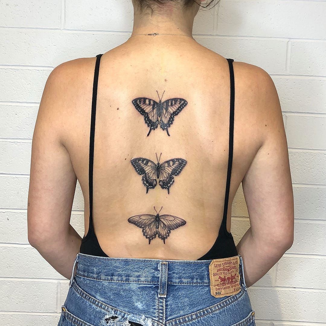 Tattoo uploaded by Hellen Zumbi  Butterfly tattoo by Hellen Zumbi  HellenZumbi illustrative linework dotwork nature organic  braziltattoo  Tattoodo