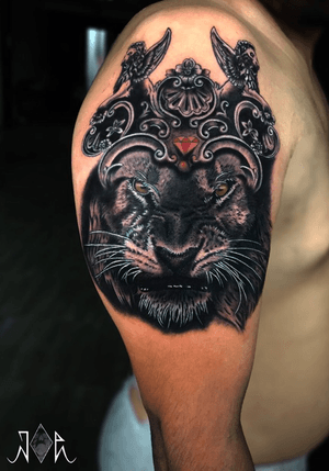 Done This Lion Piece!! Ideas Of my Client and Design by My Own!! Over 2 days In A Row! . . . . . #joeart_tattoo #artofdayingstudio #liontattoo . . . . . #tattoo #Tattoodo #Tattoolife #blackandgreytattoo #Lion #liontattoo #Crown #Crownofliontattoo #fusionink #dermalizepro #intenzink #inkjectatattoomachines #hustelbutterdelux #Injectafamily