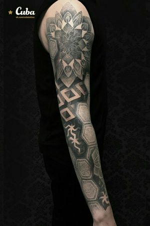 #tattoo #cubatattoo #myjob #sleeve #dotwork 