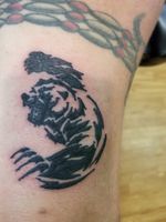 Tribal bear #tribal #tribaltattoo #bear #beartattoo #animal #animaltattoo #tattoo #bronctattoomachine #tattooartist #tattoolife #tattooshop 