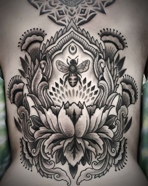 we must realize our connection to the natural world... thank you Courtney! #allsacredtattoo #gratitude #lotus #bee #honeybee #flowers #floral #nature #dotwork #ornamental 