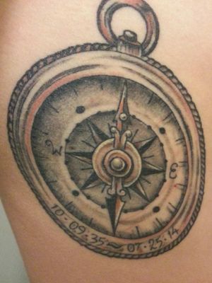 Commemorative rose compass with dates, drawn and tattooed by Bea