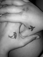 #boattattoo #airplanes #hands #girlswithtattoos 