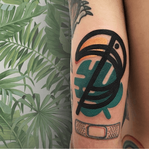 TROPICAL DESTRUTTURATO STYLE. Done at Mambo Tattoo Shop in Meda, Italy.