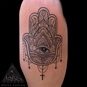 Tattoo by Lark Tattoo artist/owner Bruce Kaplan. See more of his work here: http://www.larktattoo.com/long-island-team-homepage/bruce/ . . . . . #hamsa #hamsatattoo #eye #eyetattoo #mehndi #mehnditattoo #ornamentaltattoo #mandalatattoo #mandala #hennatattoo #handofgod #handofgodtattoo #spiritualtattoo #bngtattoo #bngink #bnginksociety #blackandgraytattoo #blackandgreytattoo #tattoo #larktattoo