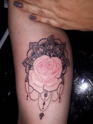 Feito por Murilo tattoo falta pintar a flor... zap 962831916
