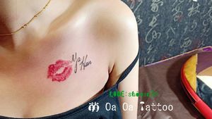 #唇印Tattoo 🔸 英文名字 #Taiwan #Tainan #Tattoo #Designer #Meng #DaDa #Simple #style #tattoo #Korean #style #tattoo #Girl #tattoos #European #American #tattoos #English #Word #Creative #Unique #Customers can specially design tattoo #Lipstick #Electrocardiogram #台南女刺青師FB陳宥璇 https://www.facebook.com/profile.php?id=100000246831895 #萌DaDatattoo粉專連結 https://www.facebook.com/shiuan79/ #LINE萌噠噠 : 🆔 shiuan79 #LINE:ID連結網址☞http://line.me/ti/p/Eb-zaYDGdt #您的刺青故事由萌DaDaTattoo幫您完成雖然我們不是最優秀的但我們會盡我們所能為您們服務到最好🤗