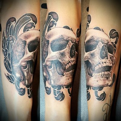 New realistic skull black and gray by thedoud #skulltattoos #tattooskulls#instagood #amazing #instatattoo #morningselfie #shredded #underwear #muscular #legs #scruffy #morningmotivation #coffeetime #mycalvins #sexybeast #hunk #bulge #inkedguys #sixpacks #badboy #naughty #scruff #fitnessaddict #fitnessmotivation #malemodels #addicted #motivation #cuteguy #sexymode#realistictattoos