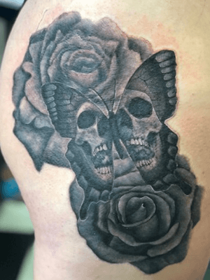 Skull Butterfly with roses #rose #skull #flower #butterfly #realism #blackandgrey 