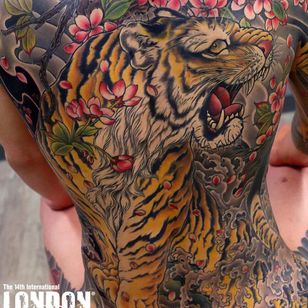 Tatuaje de Kenji Shigehara #KenjiShigehara #LondonTattooConvention