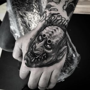 Tattoo by Leny Tusfey #LenyTusfey #Hannyatattoo #blackandgrey #Japanese #Hannya #yokai #demon #ghost #mask #darkart #illustrative #linework #evil #horns