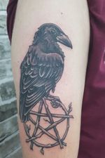 Raven pentagram #raven #raventattoo #pentagram #pentagrams 