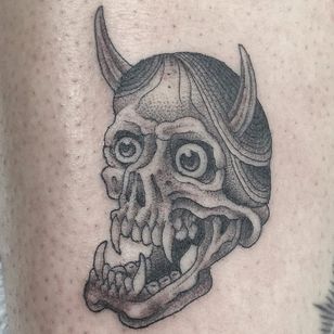 Tatuaje de Hanna Sandstrom #HannaSandstrom #KaptenHanna #Hannyatattoo #blackandgrey #Japanese #Hannya #yokai #demon #ghost #mask #illustrative #oldchool #skull #death #horns