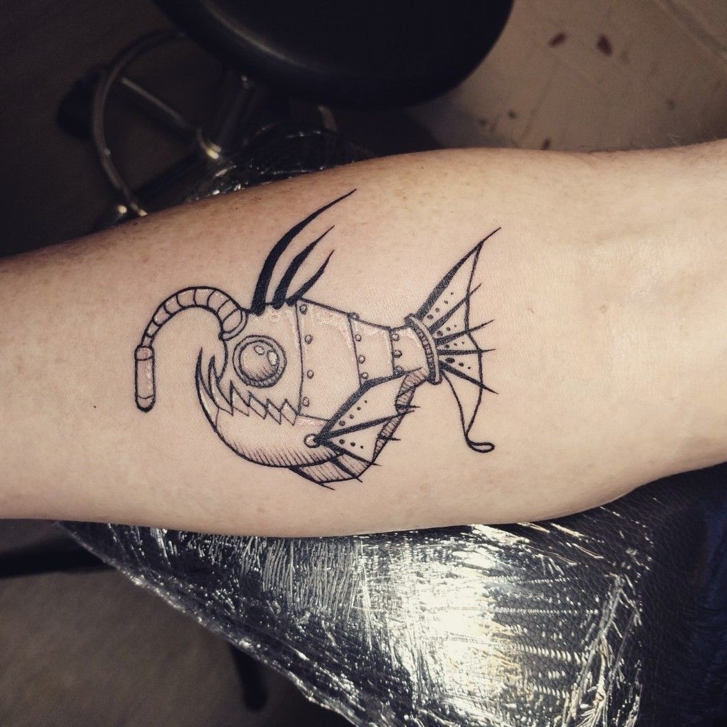 Tattoo uploaded by Michiyo • Steampunk anglerfish ! On arm. #lineworktattoo #line #linework #black #steampunk #steam #steampunktattoo #anglerfish # fishtattoo #fish #michiyo • Tattoodo