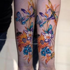 New York tattoo studio: First Class Tattoos, done by Mikhail Andersson #watercolor #newyork #flowers #butterflies