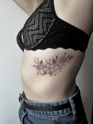 Done at Vienna . . #tattooart #tattooartist #flowertattoo #flower #tattooeurope #tattooculture #tattooukraine #tattooodessa #tattoovienna #tattooberlin #graphictattoo #minimaltattoo #flowerstattoo #mandalatattoo #tattogirl #TattooGirl #tattooGirls