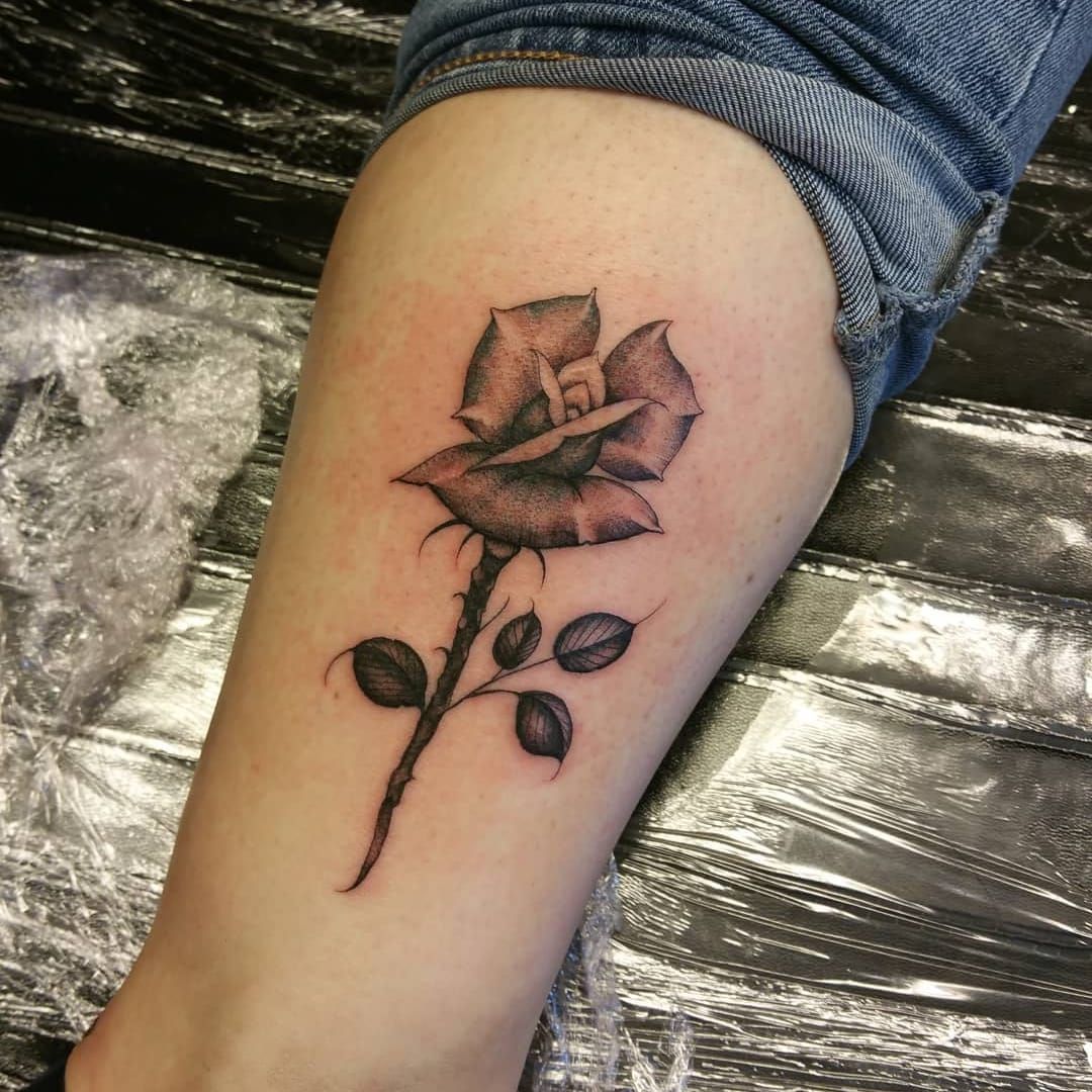 Tattoo uploaded by Dini • Rosa e fogo • Tattoodo