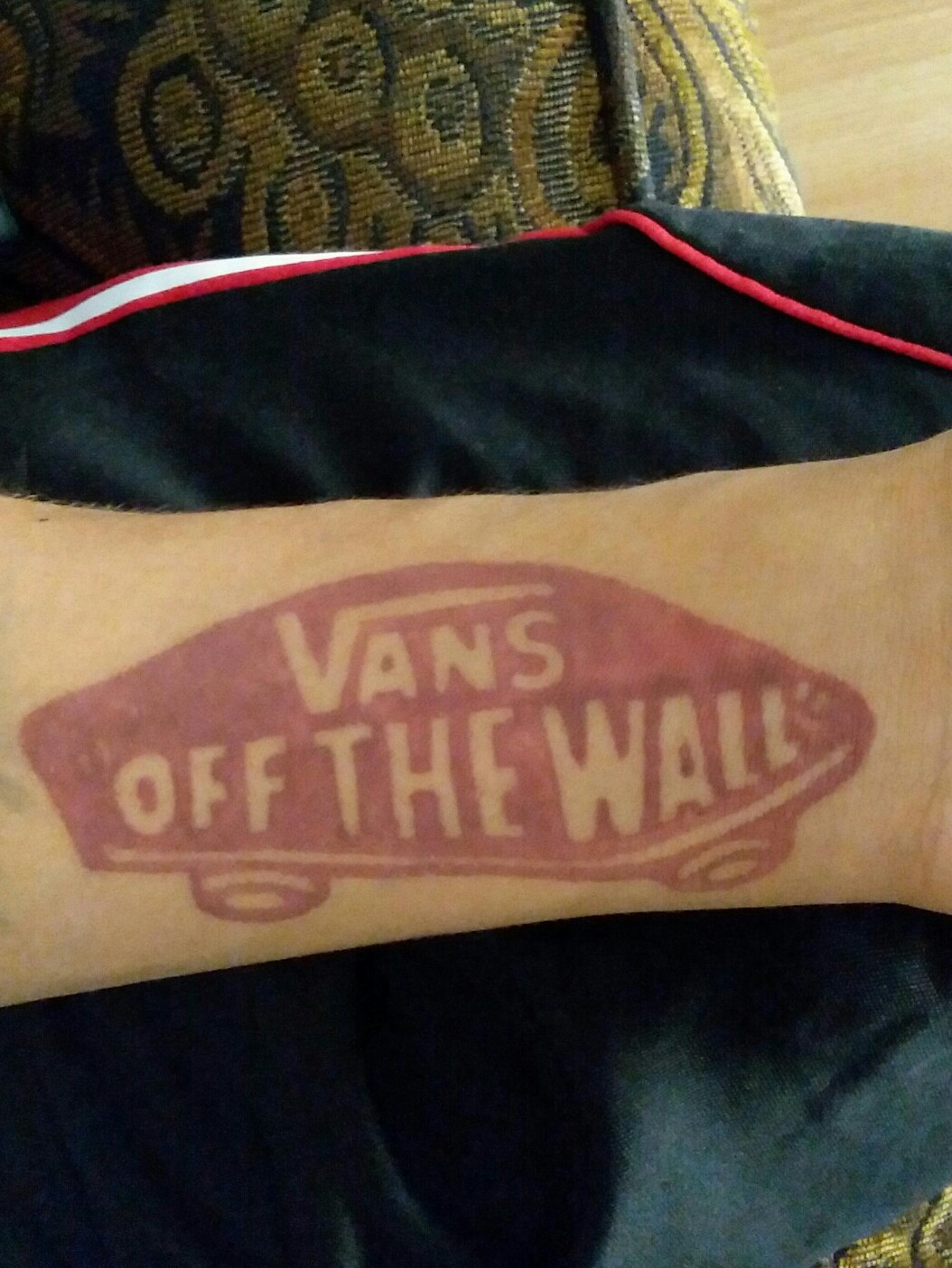 Vans off on sale the wall tattoo