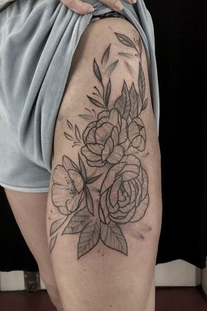 My project. Done at Berlin . . #tattooart #tattooartist #flowertattoo #flower #tattooeurope #tattooculture #tattooukraine #tattooodessa #tattoovienna #tattooberlin #graphictattoo #minimaltattoo #flowerstattoo #mandalatattoo #tattogirl #TattooGirl #tattooGirls
