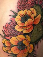 New York tattoo studio: Daredevil Tattoo NYC, done by Lara Scotton, #traditional #newyorktattoo #flowers #colorful #femaletattooartist