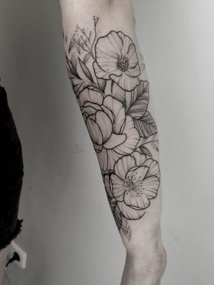 My design . . #tattooart #tattooartist #flowertattoo #flower #tattooeurope #tattooculture #tattooukraine #tattooodessa #tattoovienna #tattooberlin #graphictattoo #minimaltattoo #flowerstattoo #mandalatattoo #tattogirl #TattooGirl #tattooGirls