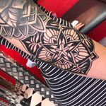 Mandala elbow tattoo #dotwork #redstattoo #redstattooparlour #mandala #linework #elbowtattoo #blackangreytattoos #blackandgrey