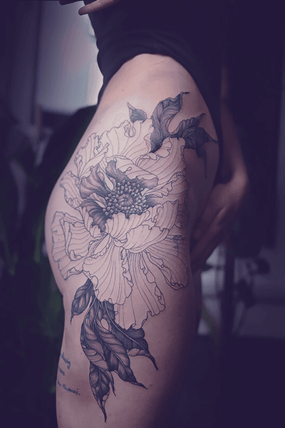 Tattoo by Sara Fabel #sarafabel #wip #workinprogress #firstsession #peony #flower #floral #illustrative