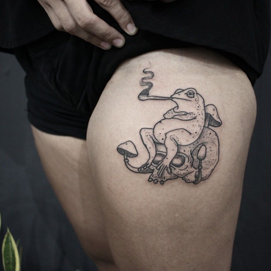 Tattoo uploaded by PK  Pipe smoking frog by Leonardo Filippini  LeonardoFilippini frogtattoo Japanesertraditional  Tattoodo