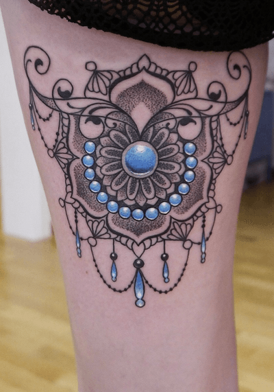 did this small #ornamental #jewellery #mandala at the iconic @hultmanfamily , Sweden thanks @jockehultman for having me, much love and gratitude. thank you for looking. follow me on Facebook /Instagram at : obi1.0 https://www.facebook.com/obi1art/ www.obi1art.com #obitattoo #sweden #falun #swedentattoo #travellingtattooist #mandalatattoo #dotworktattoo #ornamentaltattoo #jewelry #jewelerytattoo #linework #indiantraditionaltattoo #norway #germany #mannheimtattoo #mannheim #kolkatatattoo #mumbaitattoo #tatowiermagazin #inkedgirls @tatowiermagazin @reddotpower @fivestarstattoomachines @stockholminkbash @form.ink